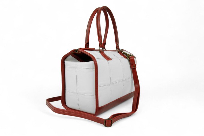 Small Post Bag | Leather & Fire-hose from Elvis & Kresse