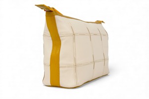 Cosmetics Case / Toiletry Bag | Leather & Fire-hose from Elvis & Kresse