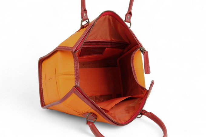 Small Post Bag | Leather & Fire-hose from Elvis & Kresse