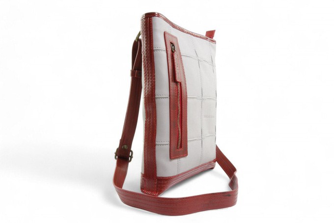 Reporter Bag | Leather & Fire-hose from Elvis & Kresse
