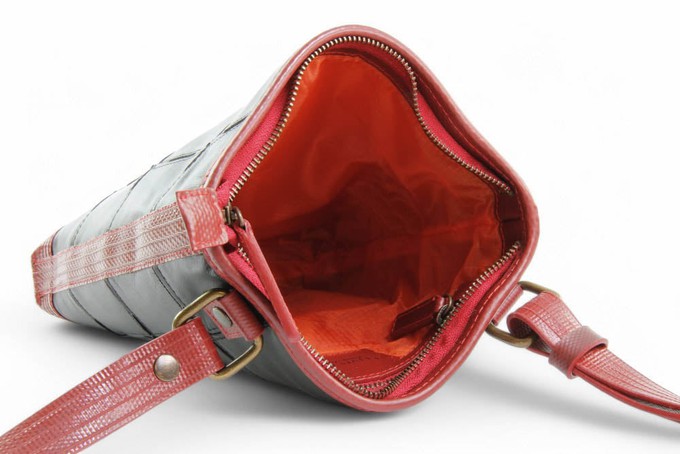 Reporter Bag | Leather & Fire-hose from Elvis & Kresse