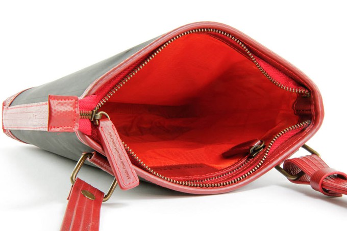 Reporter Bag | Printing Blanket & Fire-hose from Elvis & Kresse