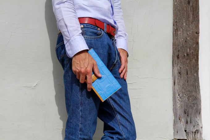 Travel Wallet | Leather & Fire-hose from Elvis & Kresse