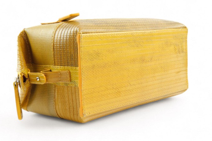 Large Washbag | Fire-hose from Elvis & Kresse