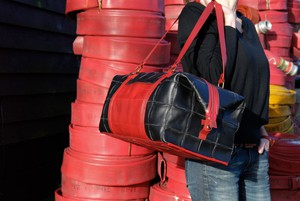 Weekend Bag | Leather & Fire-hose from Elvis & Kresse
