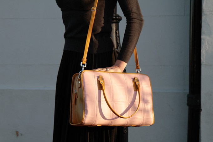Large Post Bag | Leather & Fire-hose from Elvis & Kresse