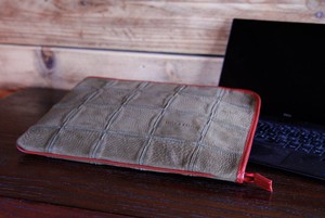 Folio Laptop Case | Leather & Fire-hose from Elvis & Kresse