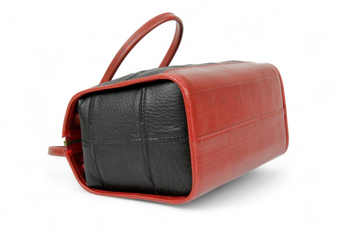 Small Post Bag | Leather & Fire-hose from Elvis & Kresse