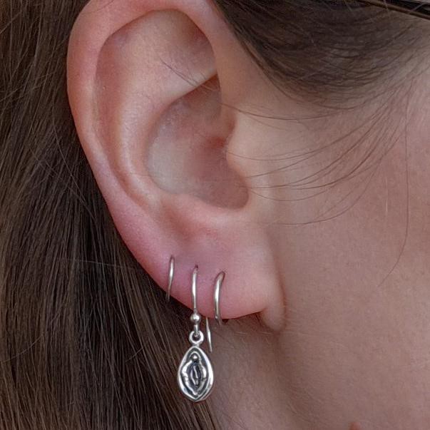 Silver earrings vulva from Fairy Positron