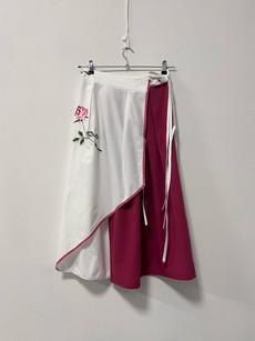 MELIDIA : Wrap skirt in ROSES 60's tablecloth - One size (Smaller Fit) via Fitolojio Workshop
