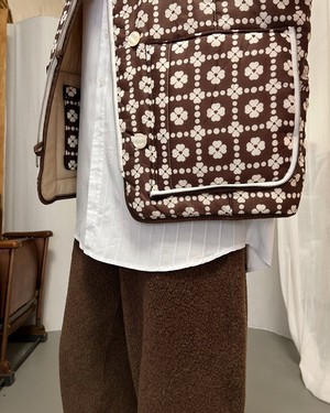 Our "WHITE DAISIES"  Reversible Blanket Made COAT - M from Fitolojio Workshop