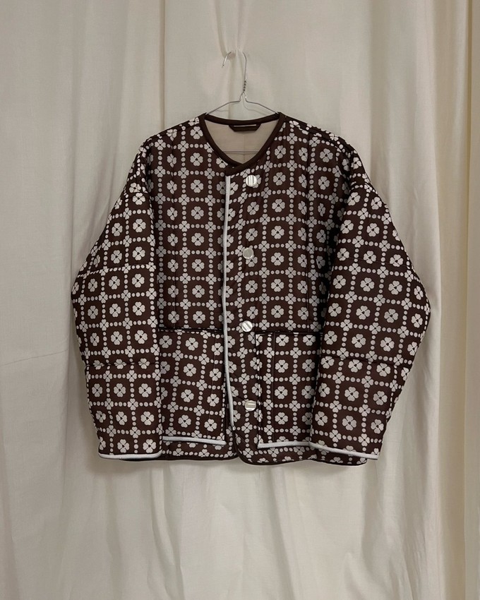 Our "WHITE DAISIES"  Reversible Blanket Made COAT - M from Fitolojio Workshop