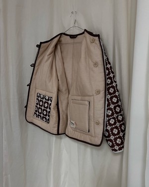 Our "WHITE DAISIES"  Reversible Blanket Made COAT - M from Fitolojio Workshop