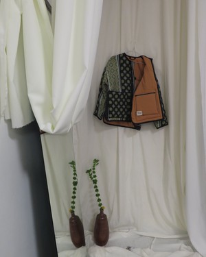 Our "GREEN PAISLEY "  Reversible Blanket Made COAT - XS/S from Fitolojio Workshop