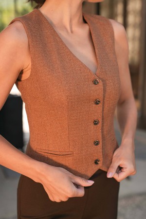 Leo Sleeveless Vest from GAÂLA