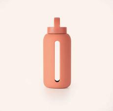 Glastrinkflasche | MAMA FLASCHE | Hydratations-Tracker | Clay via Glow - the store