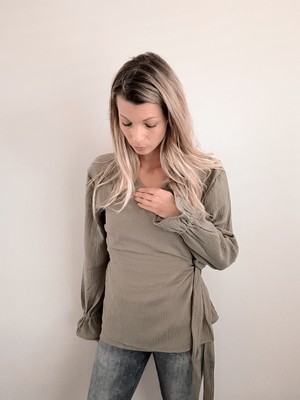 Wickelbluse – Olive from Glow - the store