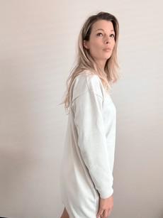 Pullover Kleid – Creme via Glow - the store
