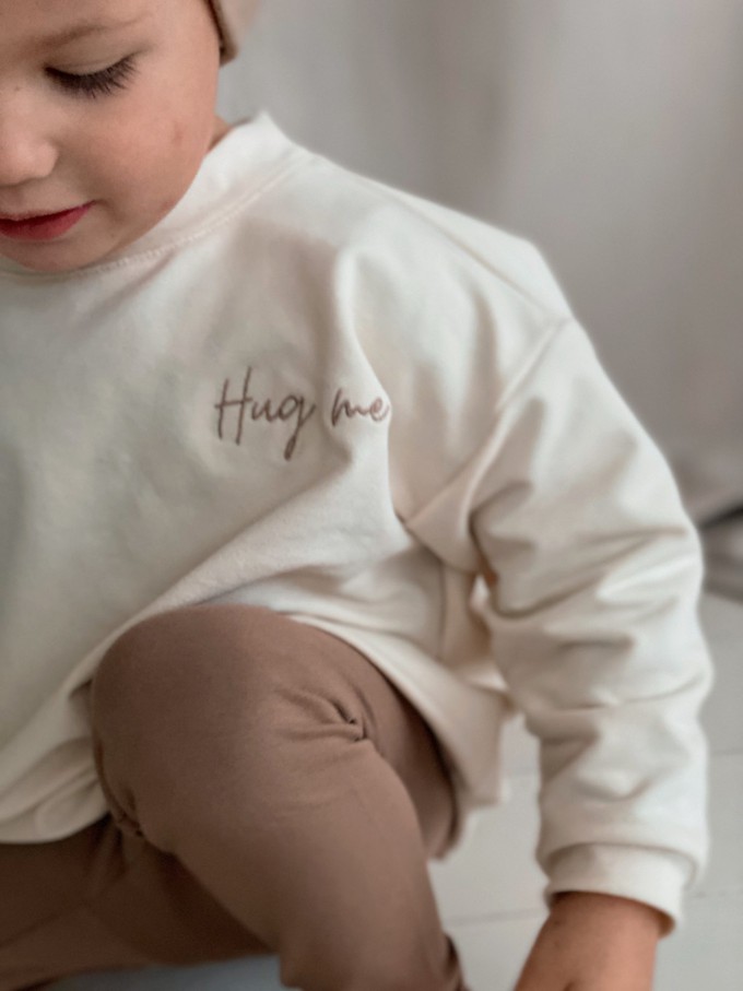 Oversize-Pullover mit Text – Ecru from Glow - the store
