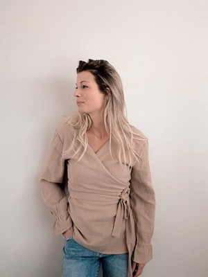 Wickelbluse – Beige from Glow - the store