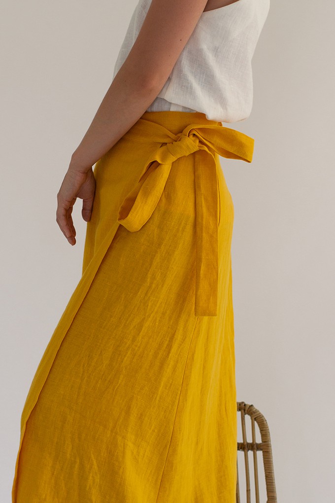 Wrap skirt from gust.