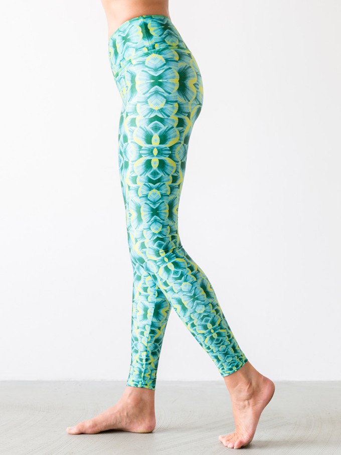 Yoga Pants Mytilus Green from Hoessee