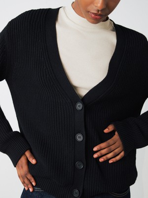 Grobe Strickjacke from Honest Basics