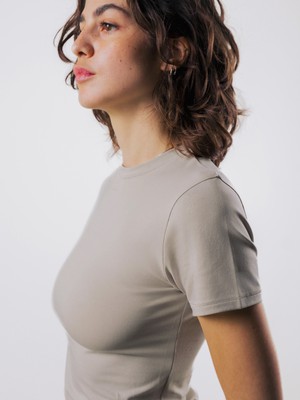 T-shirt Slim Fit from Honest Basics