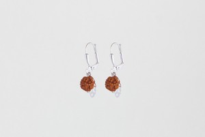 Rudraksha seed with mini leaf earrings silver from Julia Otilia