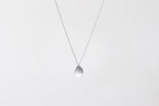 Singö short necklace | matte silver via Julia Otilia