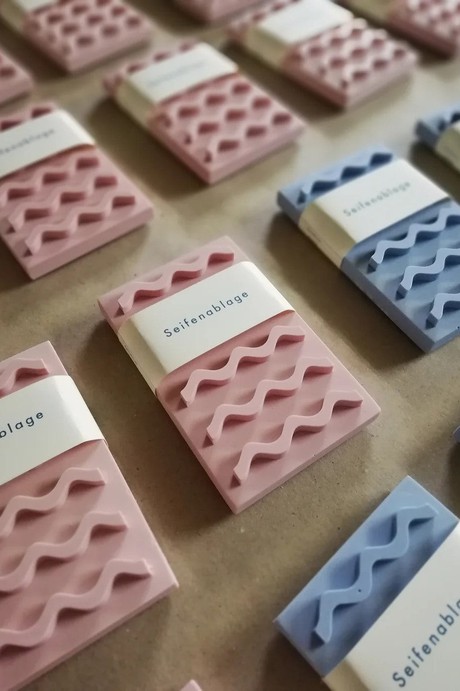 Objet Vague Seifenablage Rosa from Jyoti - Fair Works
