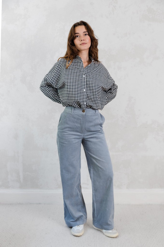Bio-Baumwollcord Hose Suhrutam Nebel from Jyoti - Fair Works Bio-Baumwollcord Hose Suhrutam Nebel from Jyoti - Fair Works