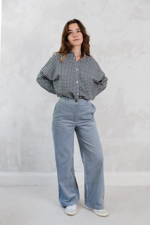 Bio-Baumwollcord Hose Suhrutam Nebel from Jyoti - Fair Works Bio-Baumwollcord Hose Suhrutam Nebel from Jyoti - Fair Works
