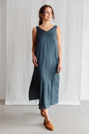 Modal Kleid Arohi Waldgrün from Jyoti - Fair Works