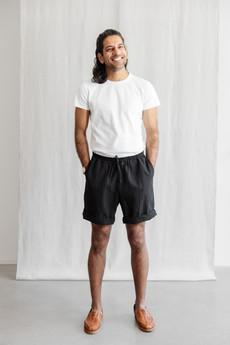Bio-Baumwoll Shorts Jhanvi Schwarz via Jyoti - Fair Works