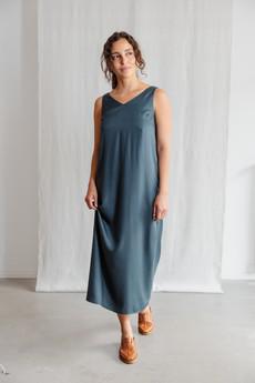 Modal Kleid Arohi Waldgrün via Jyoti - Fair Works