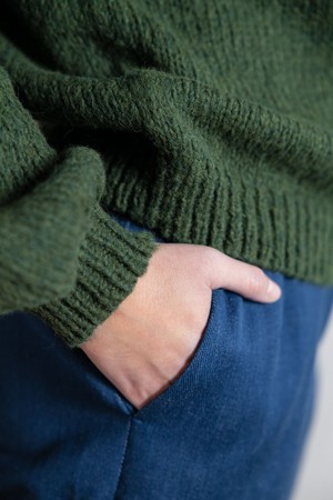 Baby-Alpaka Strickpullover Lupuna Olive from Jyoti - Fair Works Baby-Alpaka Strickpullover Lupuna Olive from Jyoti - Fair Works