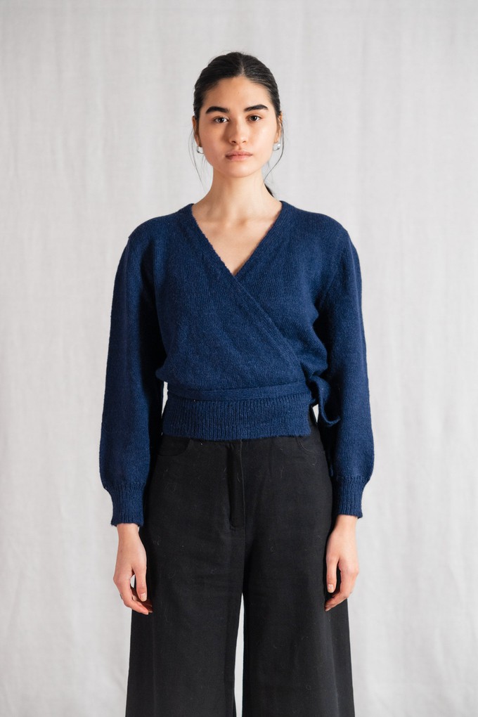 Baby-Alpaka Wickelcardigan Abancay Blau from Jyoti - Fair Works Baby-Alpaka Wickelcardigan Abancay Blau from Jyoti - Fair Works