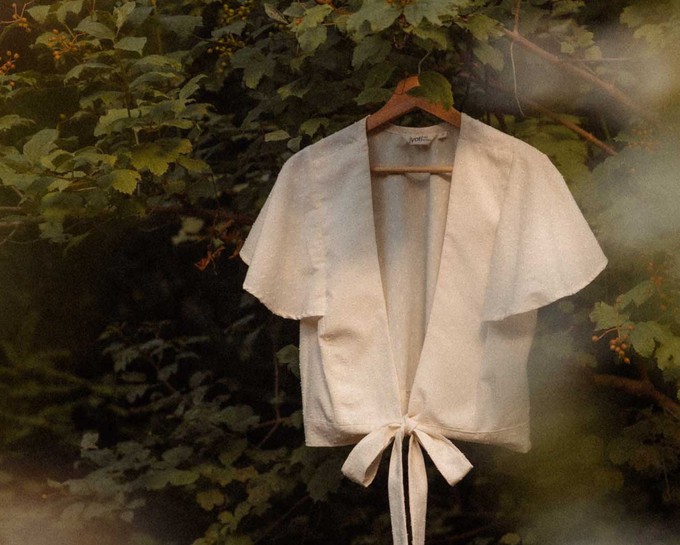Bio-Baumwoll Wickelbluse Neeraj Weiß from Jyoti - Fair Works