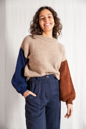 Baby-Alpaka Strickpullover Lupuna Colorblock Sand from Jyoti - Fair Works Baby-Alpaka Strickpullover Lupuna Colorblock Sand from Jyoti - Fair Works
