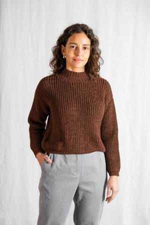 Baby-Alpaka Turtleneck Strickpullover Tacna Schokolade from Jyoti - Fair Works Baby-Alpaka Turtleneck Strickpullover Tacna Schokolade from Jyoti - Fair Works