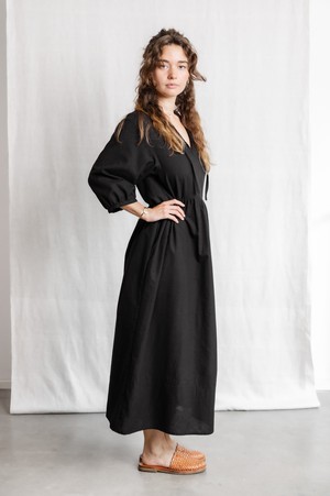 Bio-Baumwoll Kleid Paudali Schwarz from Jyoti - Fair Works