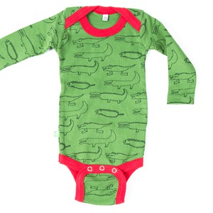 CROCODILES Babybody Grün from Kipepeo-Clothing