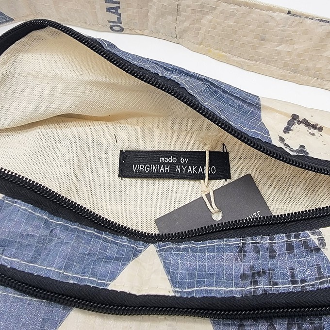 Upcycling Bauchtasche / Crossbodybag from Kipepeo-Clothing