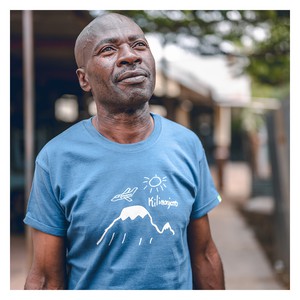 KILIMANJARO Männer Shirt Blau from Kipepeo-Clothing