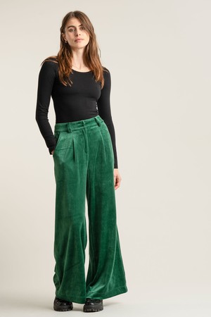 SOFIA Velvet Trouser - Green from KOMODO