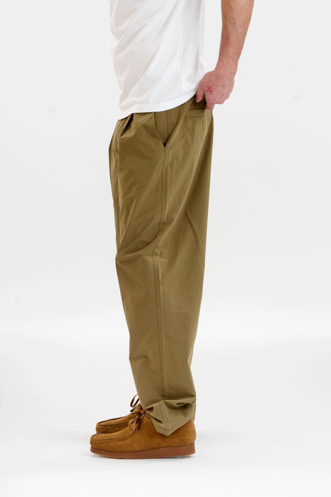 BOWIE Organic Cotton Trouser - Olive from KOMODO