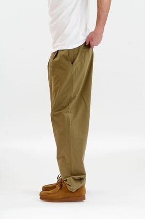 BOWIE Organic Cotton Trouser - Olive from KOMODO