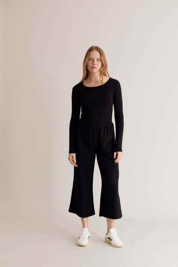 DARCEY Top - GOTS Organic Cotton Black from KOMODO