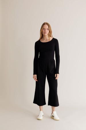 DARCEY Top - GOTS Organic Cotton Black from KOMODO